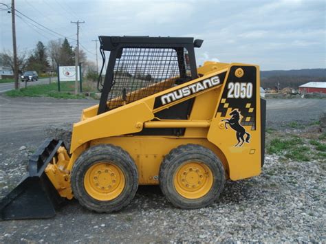 mustang skid steer 2050 won't raise bucket|mustang 2050 intermittent.